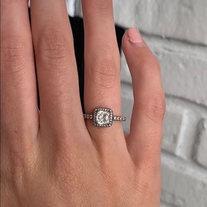 Pandora Ring